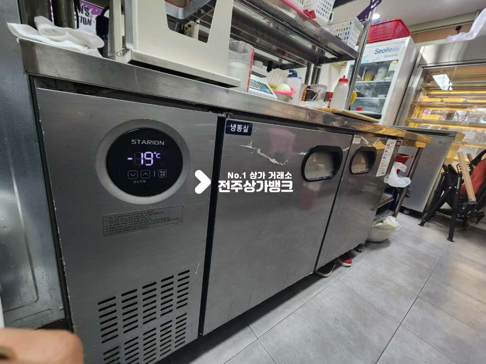전북 전주덕진구 인후동1가 JY 유동인구 많으며 인근 학교가 있어 분식집,일반 음식점으로 강력추천드리는 자리 권리금 협의가능 협의입주가능합니다. 월세 매물번호 13426 사진 11
