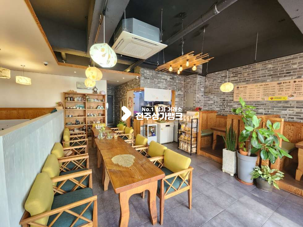 전북 전주완산구 효자동2가 JY 인테리어 잘되어있는 찻집 양도 양수 일반음식점으로도 이용가능 업종변경가능 ! 협의입주가능합니다. 월세 매물번호 13427 사진 1