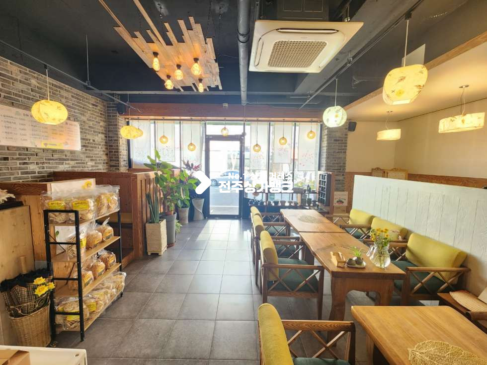 전북 전주완산구 효자동2가 JY 인테리어 잘되어있는 찻집 양도 양수 일반음식점으로도 이용가능 업종변경가능 ! 협의입주가능합니다. 월세 매물번호 13427 사진 5