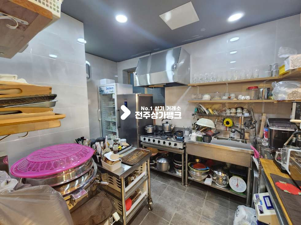 전북 전주완산구 효자동2가 JY 인테리어 잘되어있는 찻집 양도 양수 일반음식점으로도 이용가능 업종변경가능 ! 협의입주가능합니다. 월세 매물번호 13427 사진 7