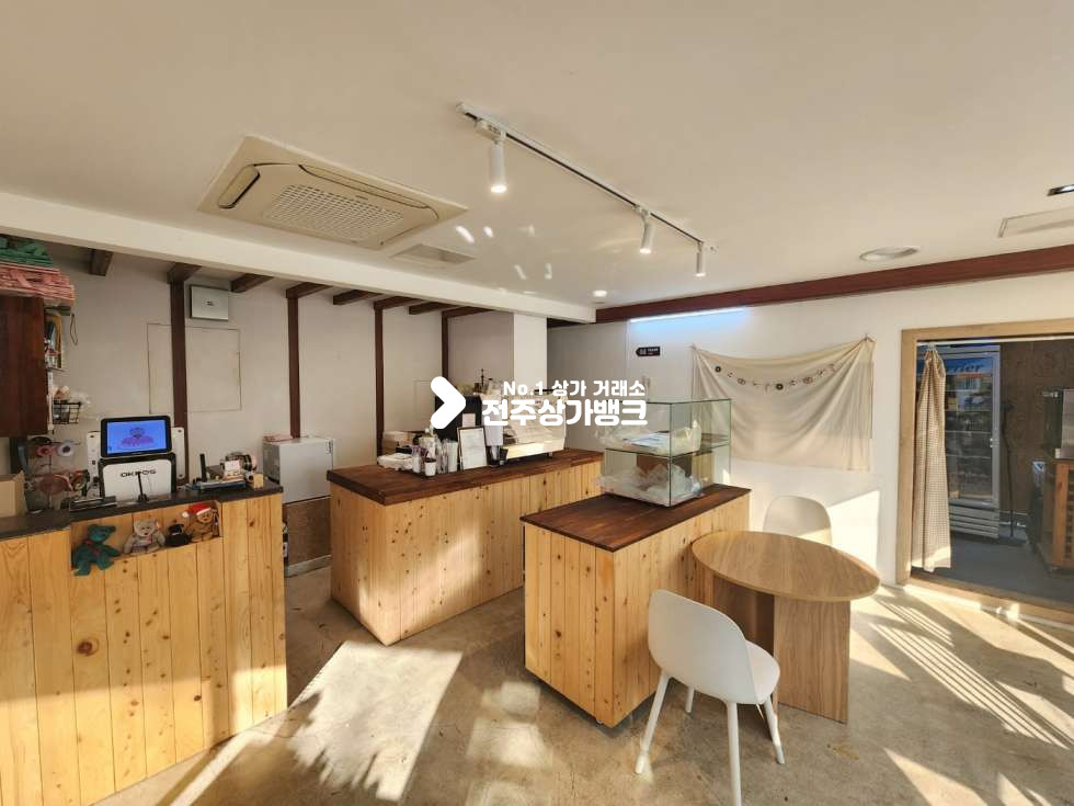전북 전주완산구 효자동2가 JY 인테리어 잘되어있는 찻집 양도 양수 일반음식점으로도 이용가능 업종변경가능 ! 협의입주가능합니다. 월세 매물번호 13427 사진 21