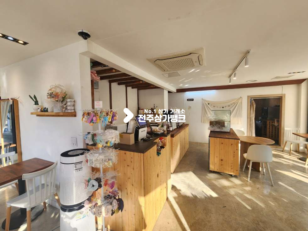 전북 전주완산구 효자동2가 JY 인테리어 잘되어있는 찻집 양도 양수 일반음식점으로도 이용가능 업종변경가능 ! 협의입주가능합니다. 월세 매물번호 13427 사진 22