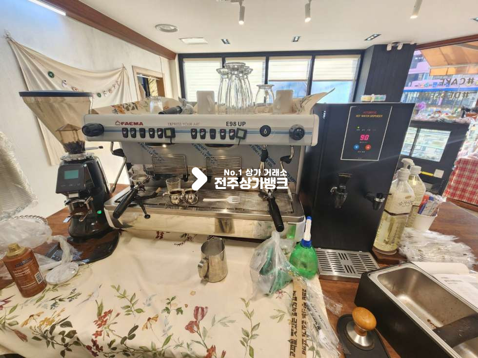 전북 전주완산구 효자동2가 JY 인테리어 잘되어있는 찻집 양도 양수 일반음식점으로도 이용가능 업종변경가능 ! 협의입주가능합니다. 월세 매물번호 13427 사진 28