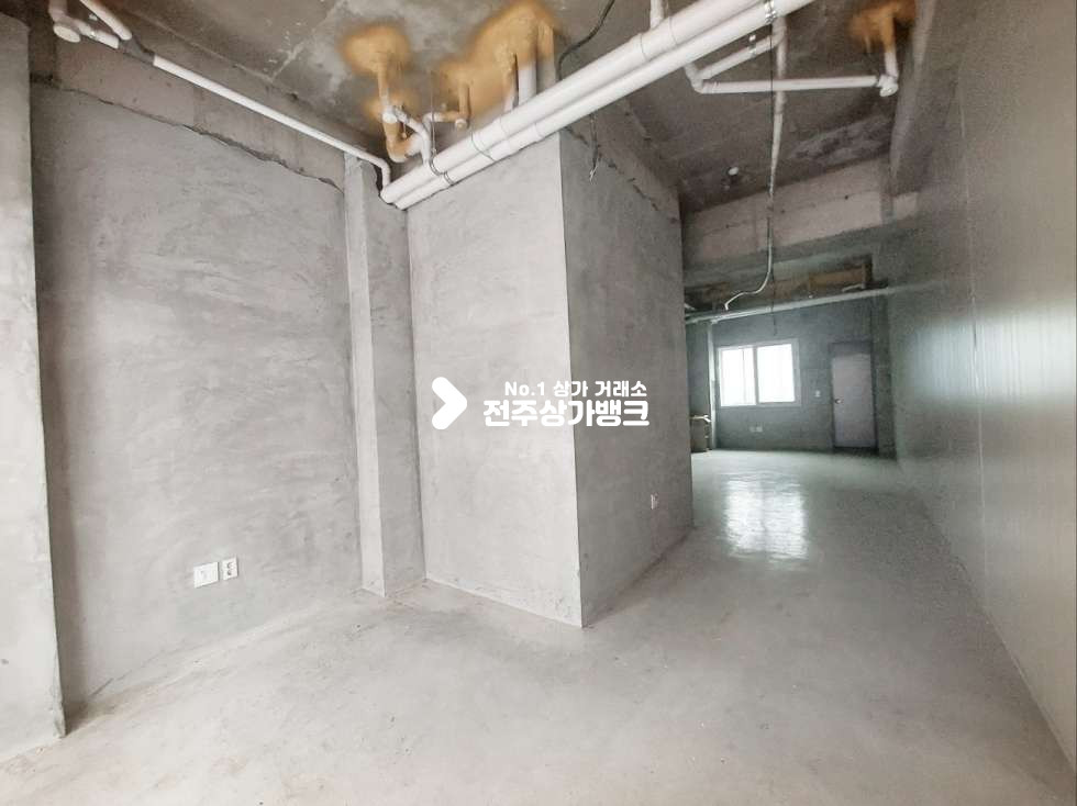 전북 전주완산구 효자동3가 KB♠문학초부근.주차편함♠1층15평♠네일샵,공방,사무실. 추천 월세 매물번호 13456 사진 1