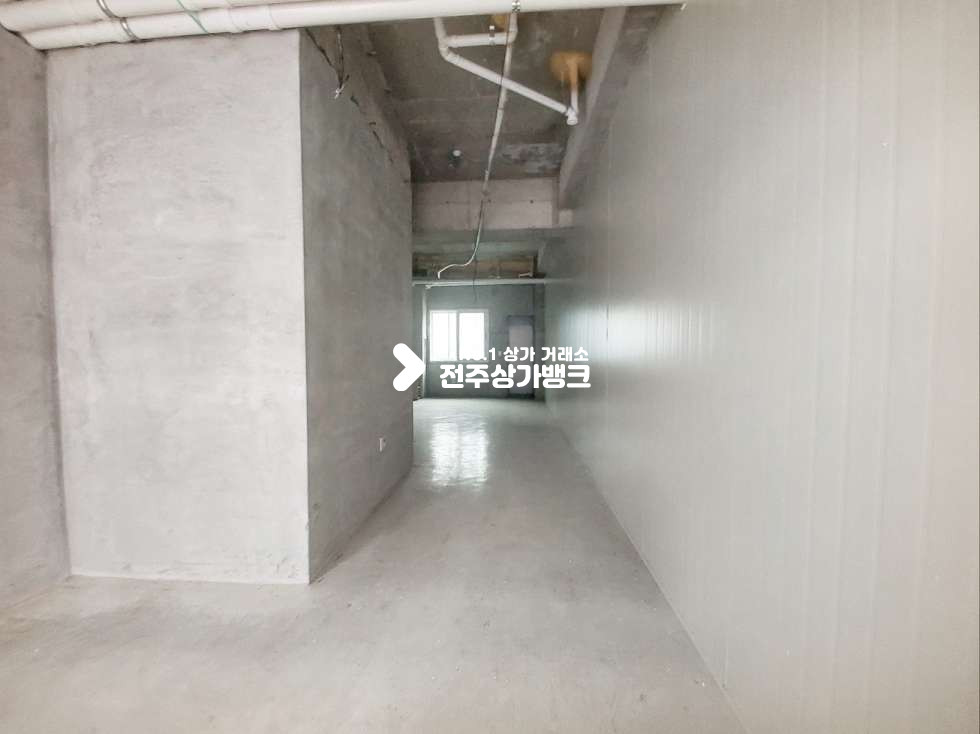 전북 전주완산구 효자동3가 KB♠문학초부근.주차편함♠1층15평♠네일샵,공방,사무실. 추천 월세 매물번호 13456 사진 2