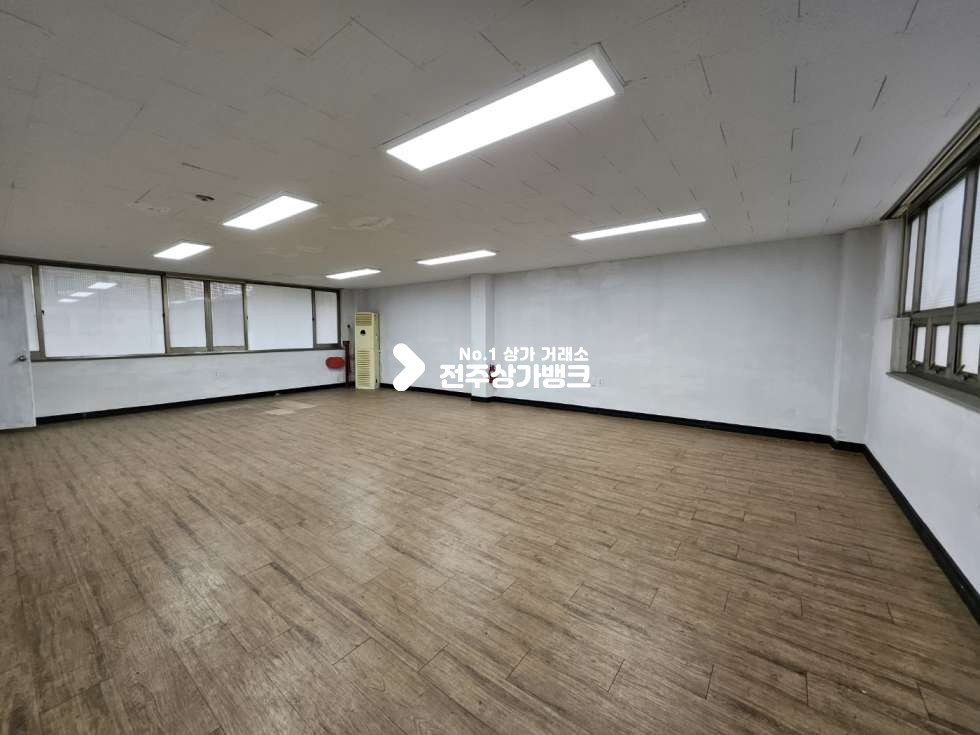 전북 전주덕진구 인후동1가 22평에 저렴한 임대료//에어컨//싱크대 설치//천정 엘이디 조명 월세 매물번호 13460 사진 1