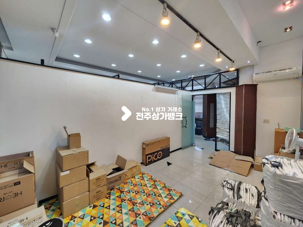 전북 전주완산구 중화산동2가 JY 넒은 평수 인테리어 깔끔한 저렴한 권리금 상가 미용,사무실등 강력추천 월세 매물번호 13494 사진 2