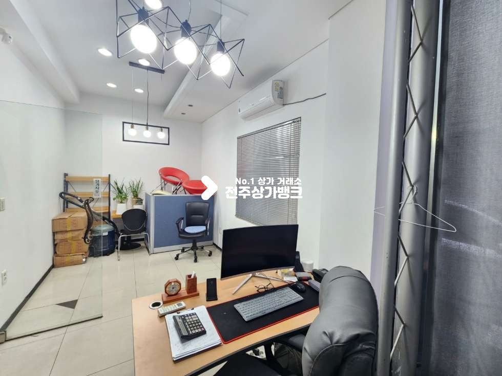 전북 전주완산구 중화산동2가 JY 넒은 평수 인테리어 깔끔한 저렴한 권리금 상가 미용,사무실등 강력추천 월세 매물번호 13494 사진 8