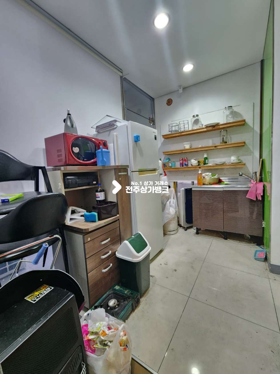전북 전주완산구 중화산동2가 JY 넒은 평수 인테리어 깔끔한 저렴한 권리금 상가 미용,사무실등 강력추천 월세 매물번호 13494 사진 10