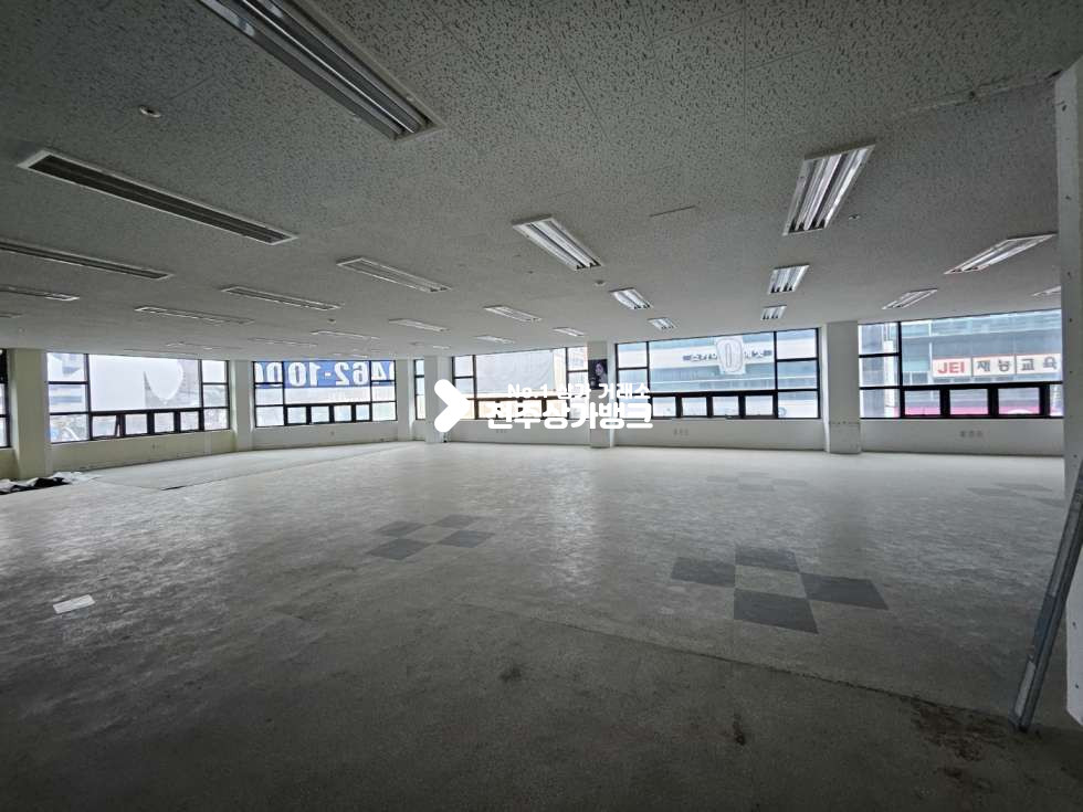 전북 전주완산구 효자동2가 신시 롯데마트 옆 사거리 코너 넓은 3층 월세 매물번호 13516 사진 2