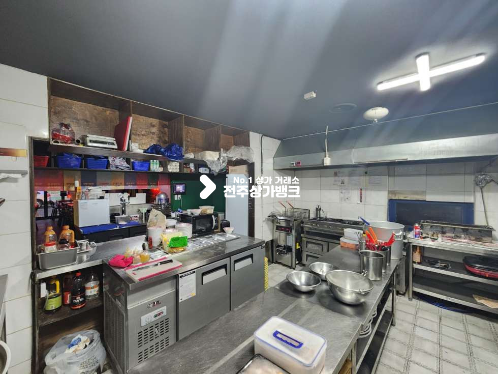 전북 전주완산구 서신동 JY 서신동 먹자골목 메인거리 양도양수&자유업종 가능 권리금도 협의가능합니다. 월세 매물번호 13558 사진 13