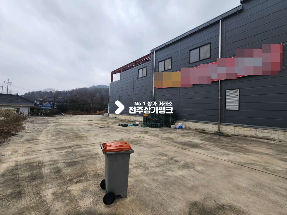 전북 전주완산구 색장동 JY 상관IC 와 가까운 3동 창고 임대 개별 창고임대도 가능 / 1동(창고동),2동(냉장창고),3동(사무동) / 즉시입주 가능 월세 매물번호 13592 사진 1