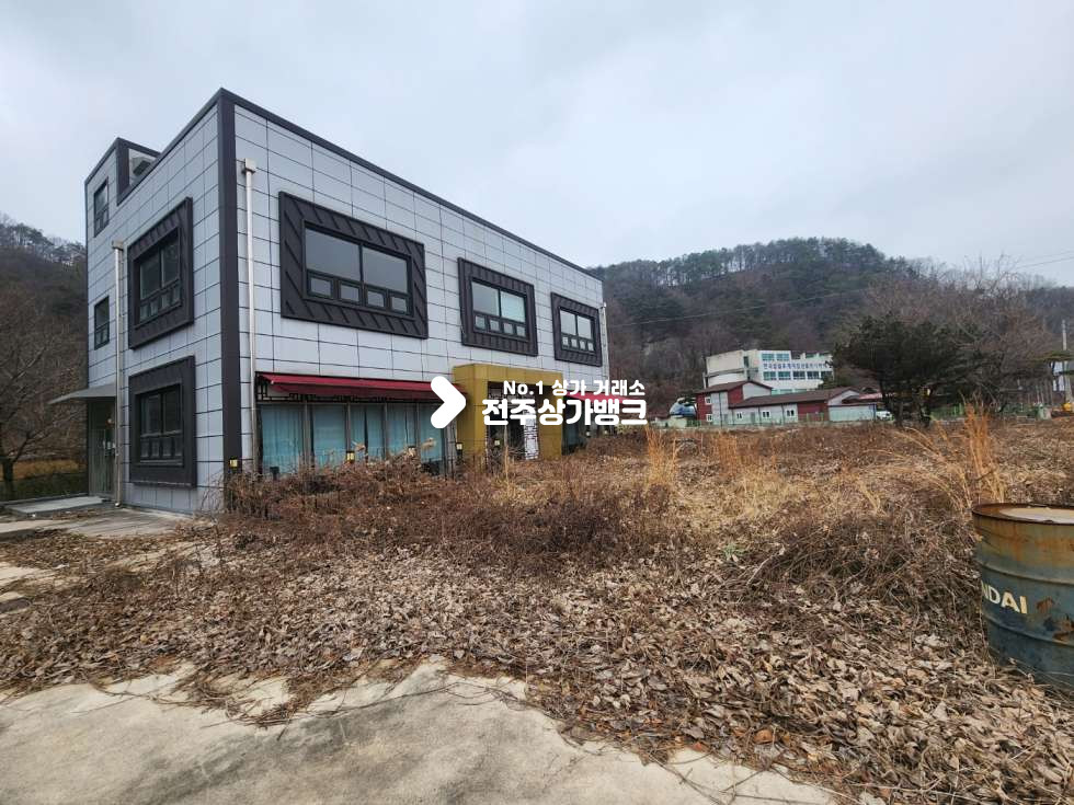 전북 전주완산구 색장동 JY 상관IC 와 가까운 3동 창고 임대 개별 창고임대도 가능 / 1동(창고동),2동(냉장창고),3동(사무동) / 즉시입주 가능 월세 매물번호 13592 사진 4
