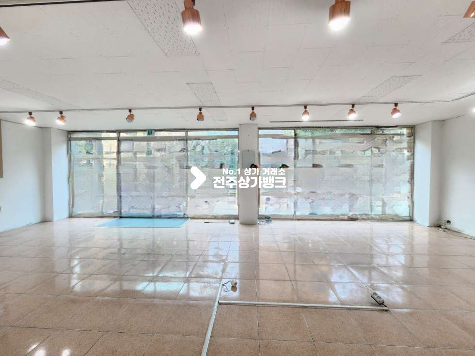 전북 전주완산구 효자동3가 ★S 효자동 학교앞 상가 추천★ 월세 매물번호 13581 사진 1