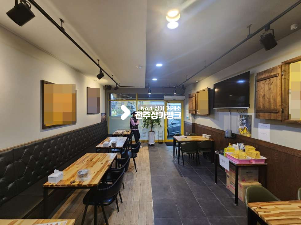 전북 전주완산구 효자동1가 JY 매출 매우 잘나오는 치킨집 양도 양수 & 전주 판매 우수매장 주위 아파트 인접한곳 협의입주가능합니다. 월세 매물번호 13616 사진 5