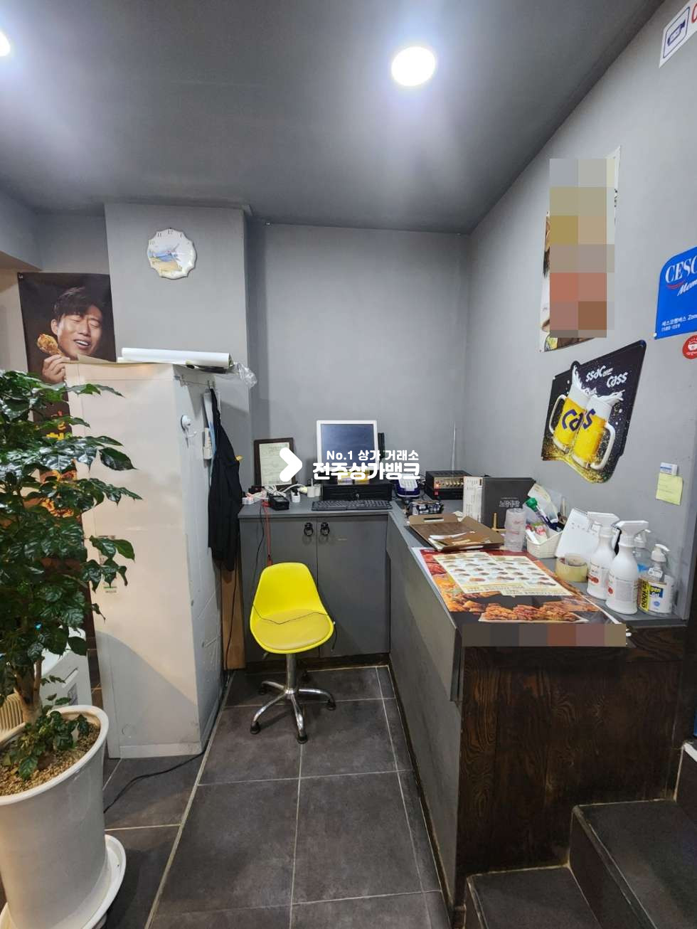 전북 전주완산구 효자동1가 JY 매출 매우 잘나오는 치킨집 양도 양수 & 전주 판매 우수매장 주위 아파트 인접한곳 협의입주가능합니다. 월세 매물번호 13616 사진 7