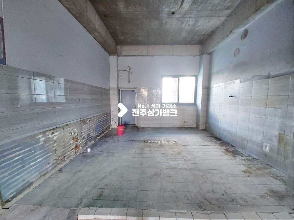 전북 전주덕진구 송천동1가 KB♠송천동대로변!♠1층31평♠음식점.미용관련.핸드폰팜매점. 추천 월세 매물번호 13367 사진 4