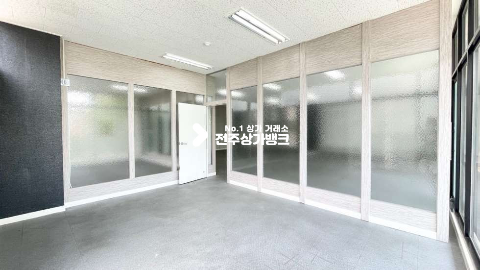 전북 전주덕진구 금암동 ✅금암동✅대로변위치✅테라스2,미팅룸2✅화장실있는✅사무실추천매물~~~~ 월세 매물번호 12919 사진 12