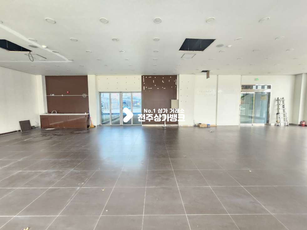 전북 전주완산구 효자동3가 ★S효자동 대로변 60평상가 광고효과 좋은★ 월세 매물번호 13662 사진 7