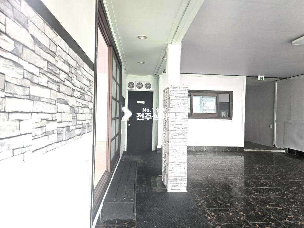 전북 전주덕진구 인후동1가 음식점 가능한 1층//시설 깔끔//전용 주차 월세 매물번호 13590 사진 3