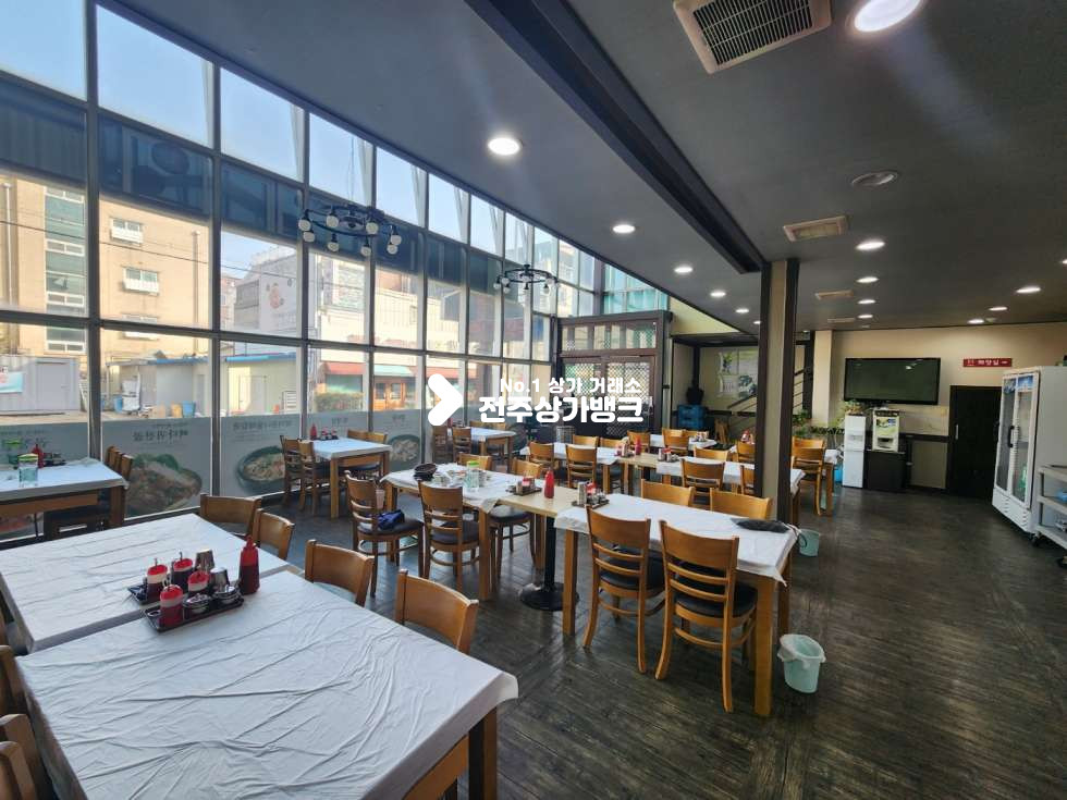 전북 전주완산구 서신동 JY 서신동먹자골목내위치 유동인구 많으며 독채로 사용가능한 음식점 양도양수 즉시 입주 가능합니다. 월세 매물번호 13674 사진 2