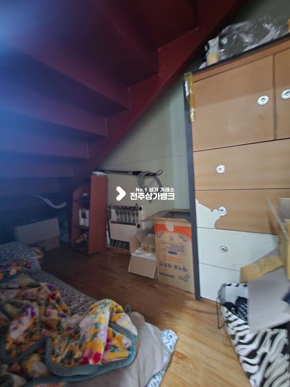전북 전주완산구 서신동 JY 서신동먹자골목내위치 유동인구 많으며 독채로 사용가능한 음식점 양도양수 즉시 입주 가능합니다. 월세 매물번호 13674 사진 10