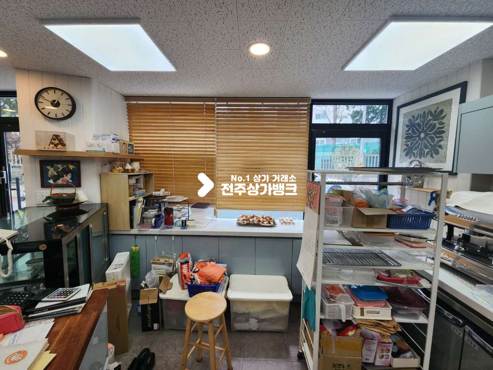 전북 전주완산구 평화동2가 유동인구 많고 아파트 상권의 평화동2가 까페 상가 협의입주 가능합니다. 월세 매물번호 12676 사진 5