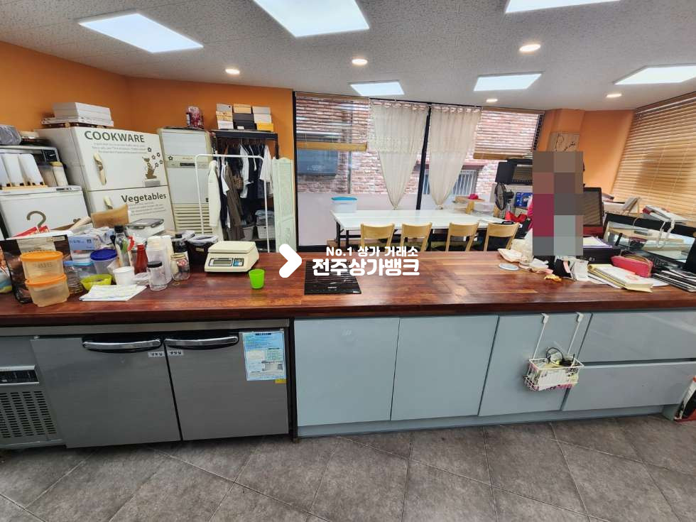 전북 전주완산구 평화동2가 유동인구 많고 아파트 상권의 평화동2가 까페 상가 협의입주 가능합니다. 월세 매물번호 12676 사진 6