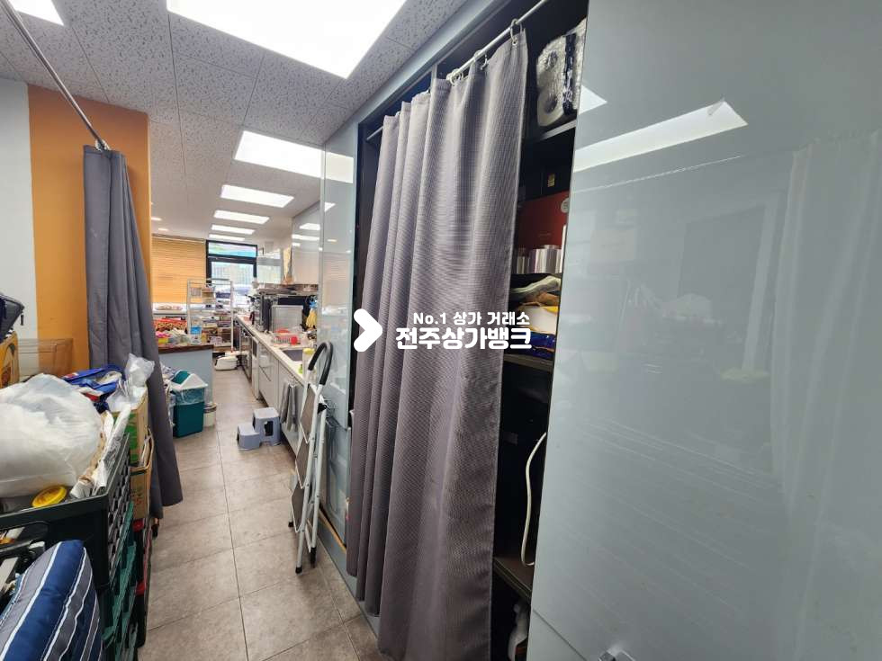 전북 전주완산구 평화동2가 유동인구 많고 아파트 상권의 평화동2가 까페 상가 협의입주 가능합니다. 월세 매물번호 12676 사진 8