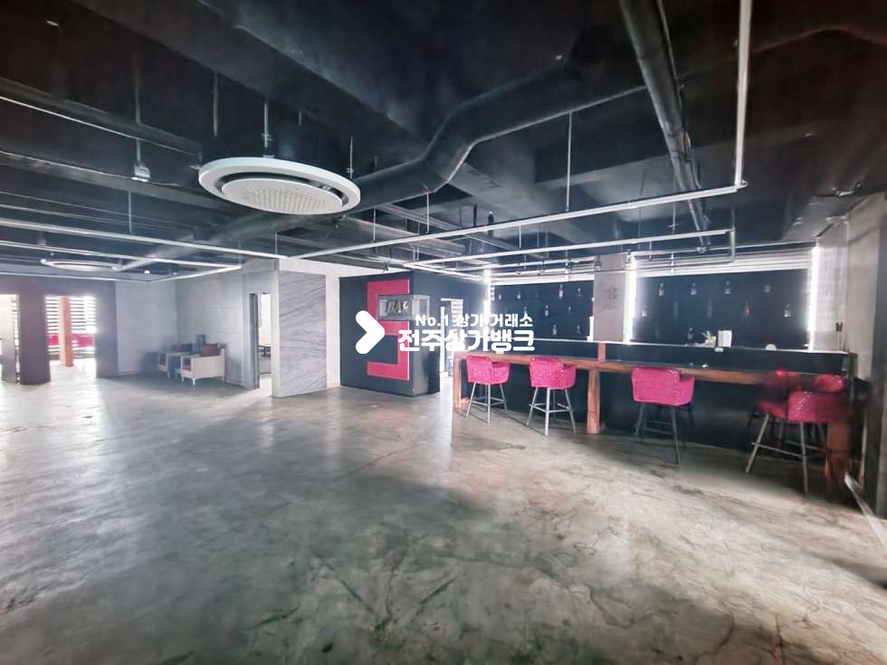 전북 전주완산구 효자동3가 JY 신시가지 단독층 전용 88평의 넒은 빠상가 초저렴권리금 즉시입주 가능합니다. 월세 매물번호 13499 사진 1