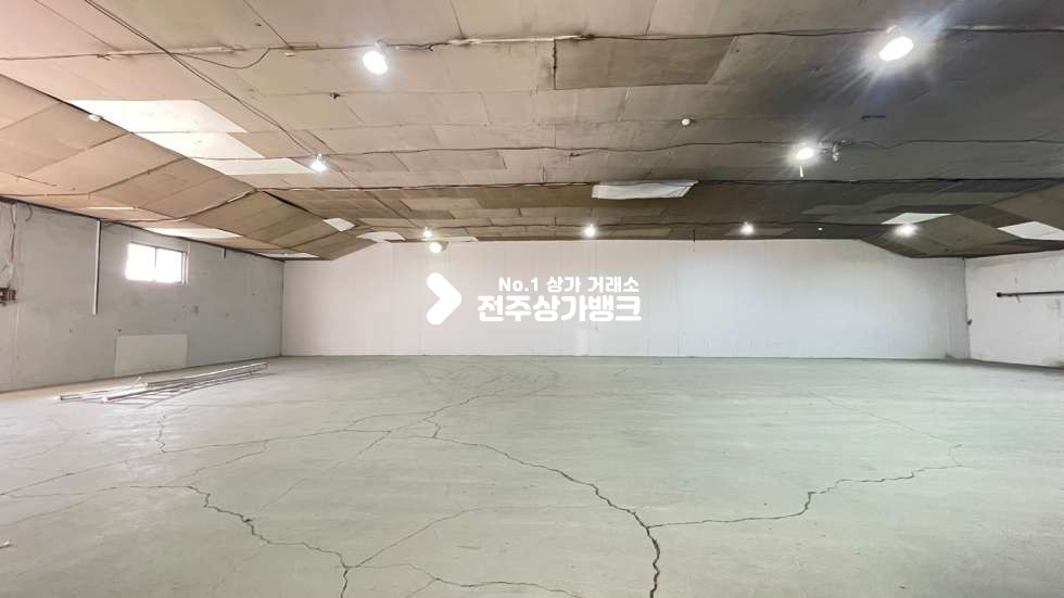 전북 전주덕진구 팔복동1가 JH✅팔복동✅150평✅지게차,1톤차량출입가능한✅공장,창고✅적극추천~ 월세 매물번호 13694 사진 4