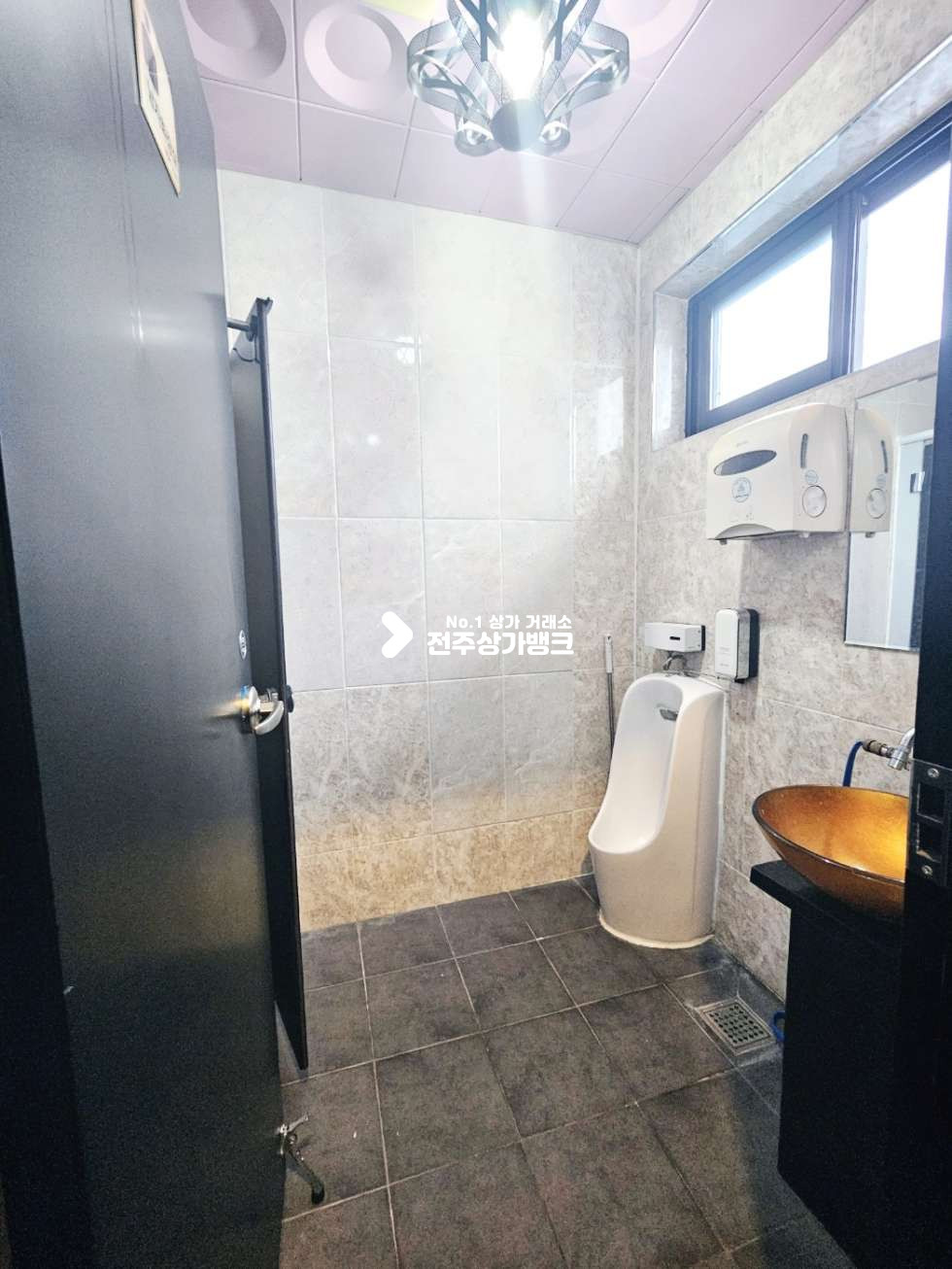 전북 전주덕진구 금암동 ●사무실추천●무권리금●테라스2개●개별화장실●룸1개●냉난방기옵션 월세 매물번호 13701 사진 9