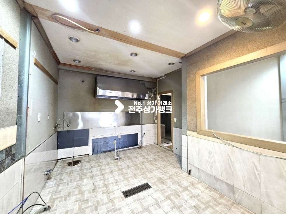 전북 전주덕진구 인후동1가 아중리 //전용주차1대//20평//주방설비//후드//내부화장실 월세 매물번호 13695 사진 7