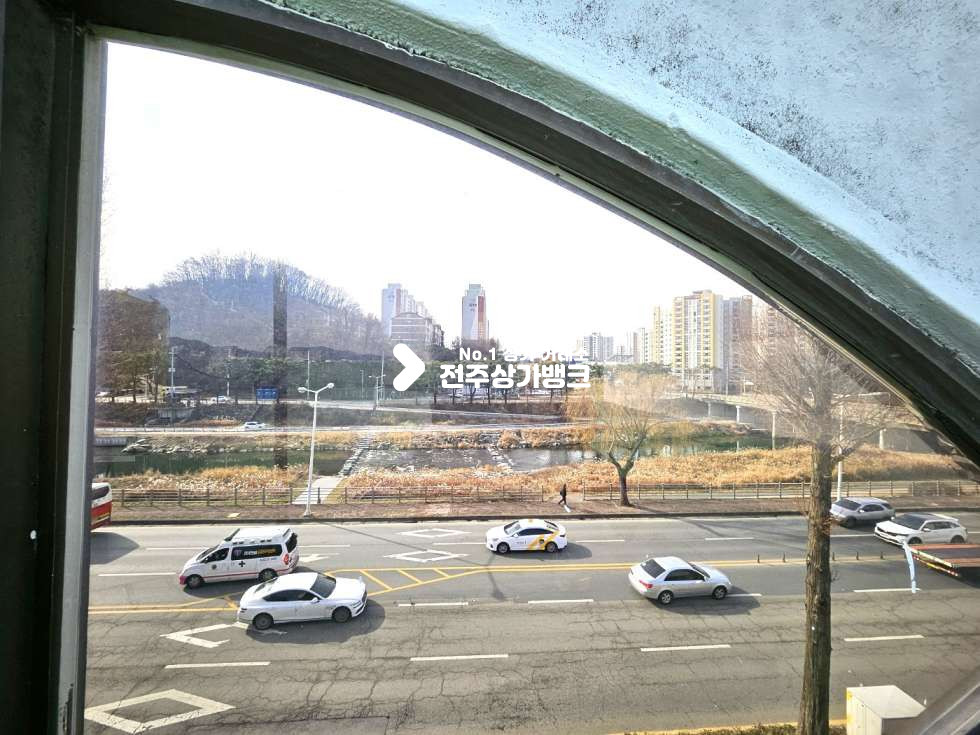 전북 전주덕진구 진북동 천변조망//옥상사용가능//40평대 저렴한 상가 월세 매물번호 13612 사진 6
