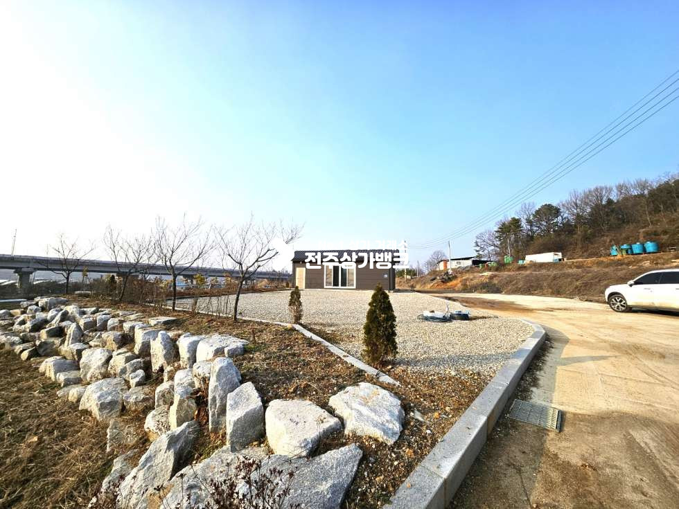 전북 전주덕진구 금상동 자연속 사무실//140평 대지//건평 12평//마당 수도 텃밭까지 월세 매물번호 13598 사진 1