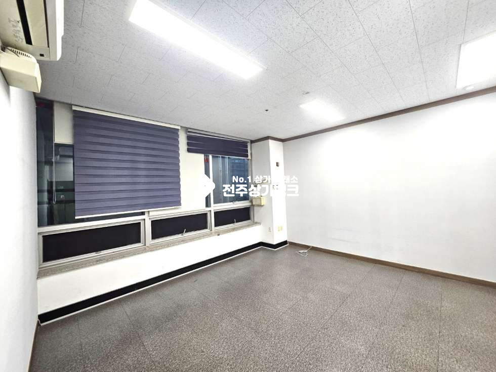 전북 전주완산구 효자동2가 신시가지 룸8개 방마다 에어컨 설치된 대형 사무실 월세 매물번호 13556 사진 10