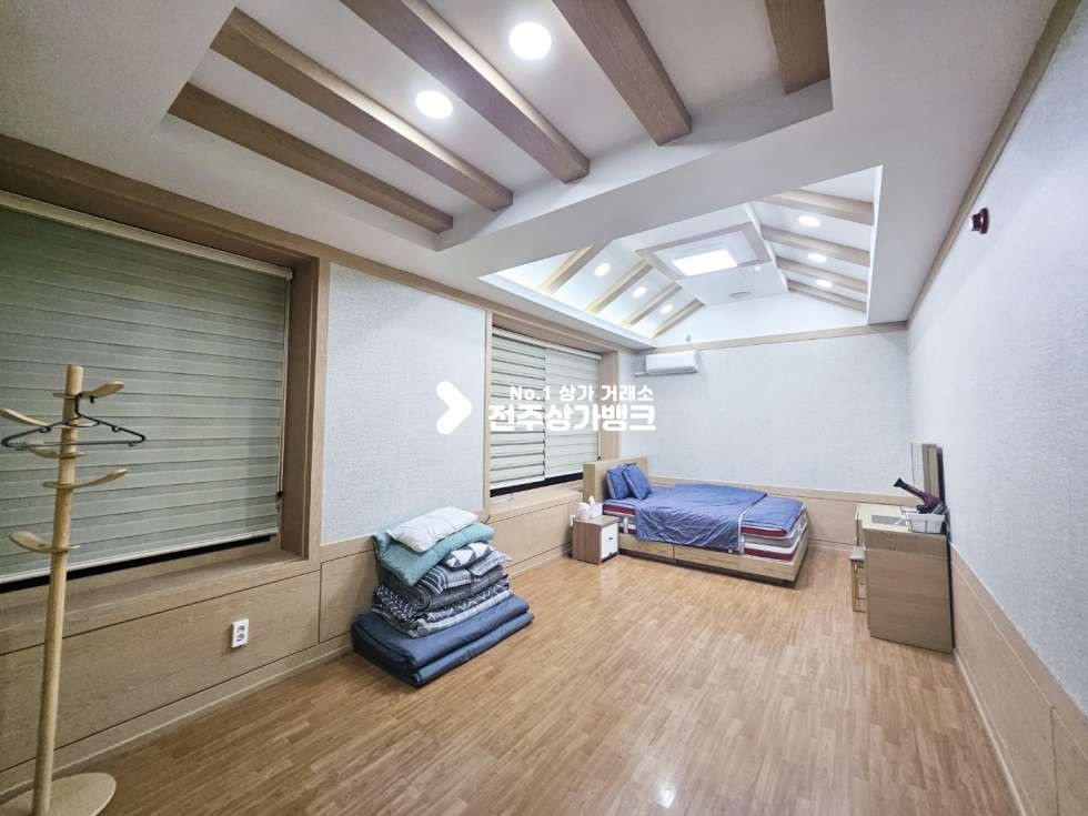 전북 전주덕진구 우아동1가 상태 최상 사무실//고급스러운 공용공간//에어컨//개인욕실 월세 매물번호 13490 사진 2