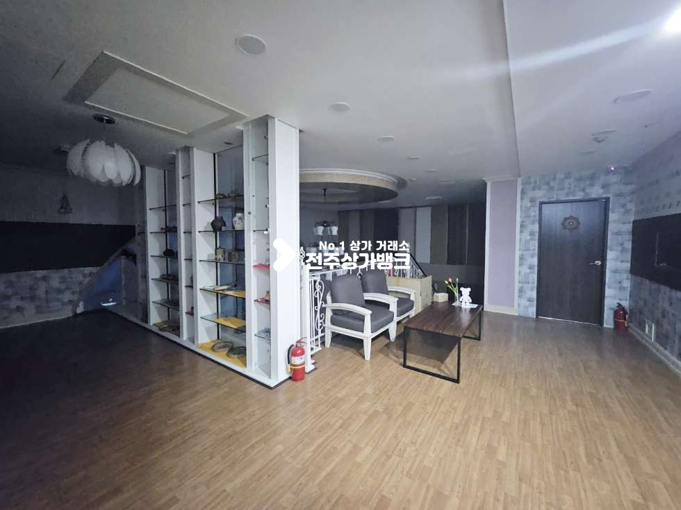 전북 전주덕진구 우아동1가 상태 최상 사무실//고급스러운 공용공간//에어컨//개인욕실 월세 매물번호 13490 사진 6