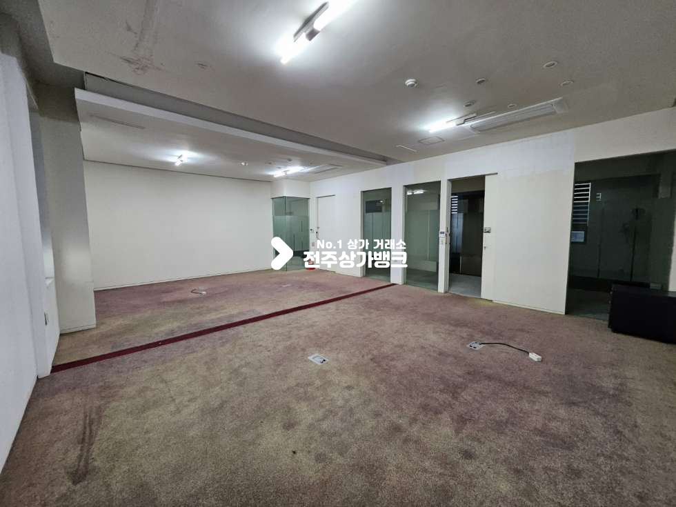 전북 전주덕진구 여의동 A 넓은 주차장에 조용한 4층사무실/에어컨 월세 매물번호 13360 사진 3