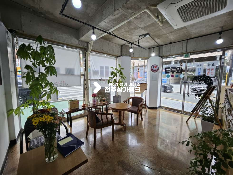 전북 전주완산구 효자동3가 A 기전중고등학교 인근/아담한 커피숍/월세 저렴 월세 매물번호 13437 사진 1