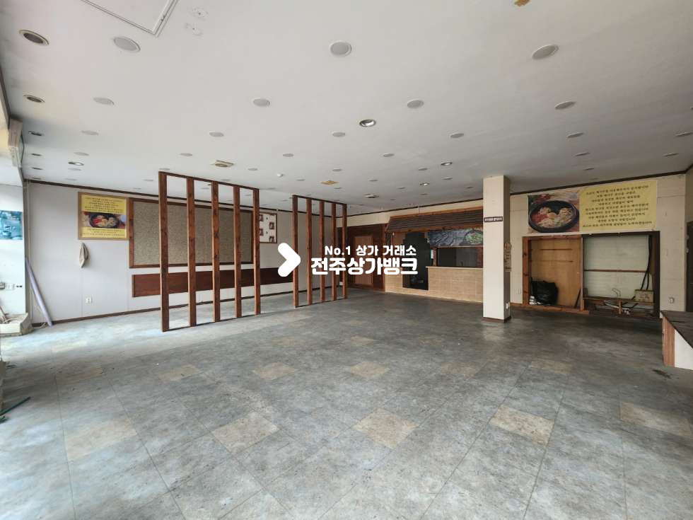 전북 전주덕진구 덕진동2가 덕진동 대로변에 위치한 52평형 대형 상가 광고효과 매우 좋아 전시장 , 식당 강력추천 즉시입주가능합니다. 월세 매물번호 13721 사진 7