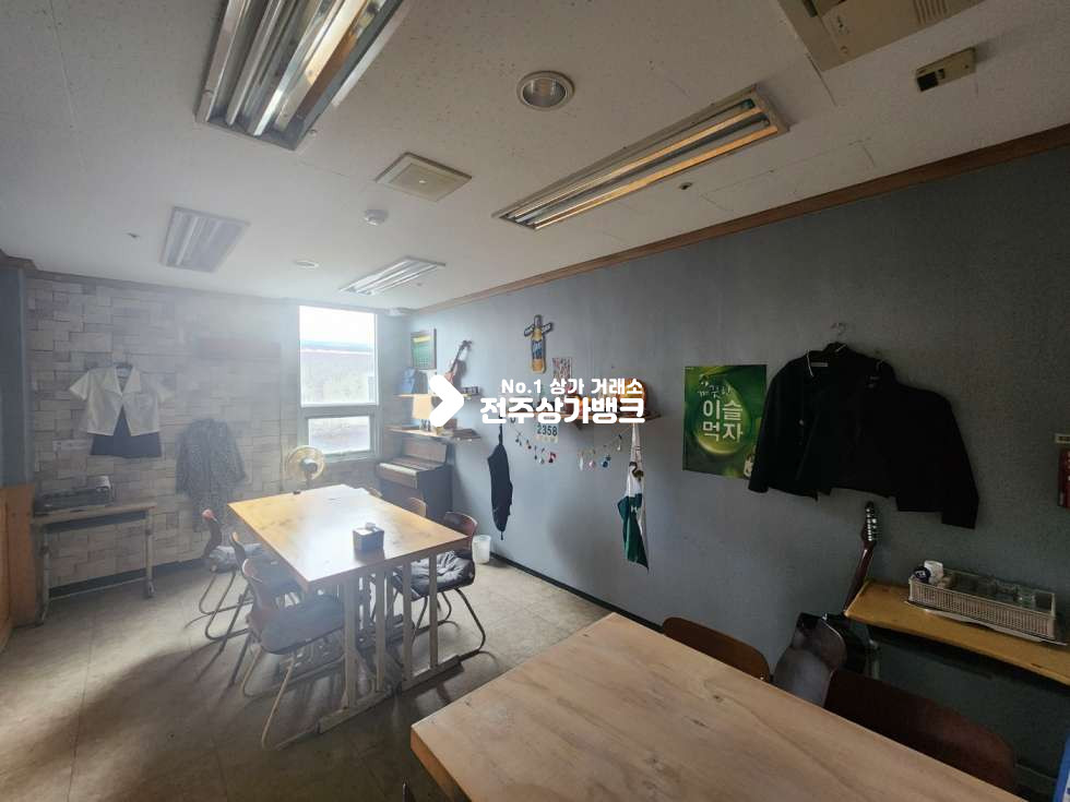 전북 전주덕진구 송천동1가 송천동 40평형 무권리금 3층 음식점 상가 도시가스 사용 가능 평수대비 임대로매우저렴!! 월세 매물번호 13722 사진 6
