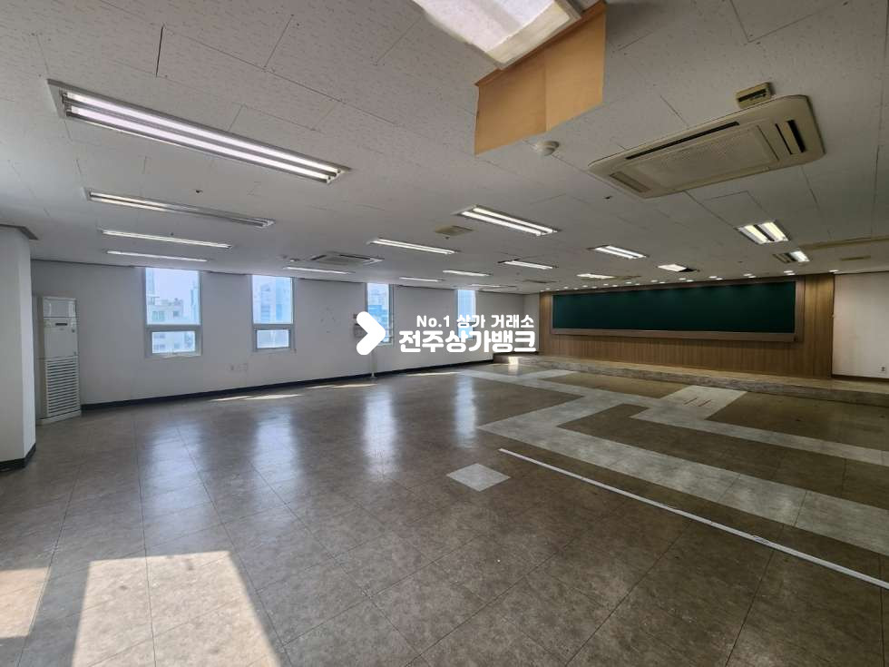 전북 전주덕진구 송천동1가 송천동 60평형 넒은 사무실 상가임대 매우저렴한 임대료 &엘리베이터 시설 ,냉난방기 완비 즉시입주가능 월세 매물번호 13723 사진 2