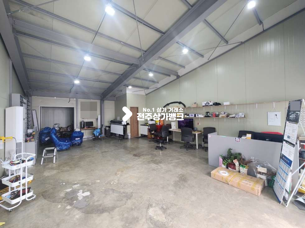 전북 전주덕진구 여의동 여의동 선팅샵 층고 높으며 권리금 협의 가능 협의입주 가능합니다. 월세 매물번호 13725 사진 1