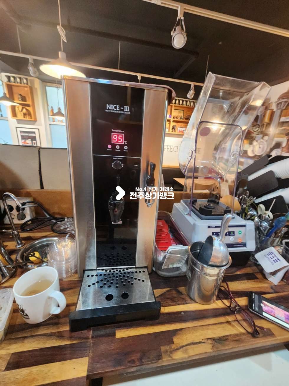 전북 전주완산구 효자동3가 효자동 저렴한 권리금으로 1인운영하시기 매우좋은 상가 협의입주가능합니다. 월세 매물번호 13728 사진 13