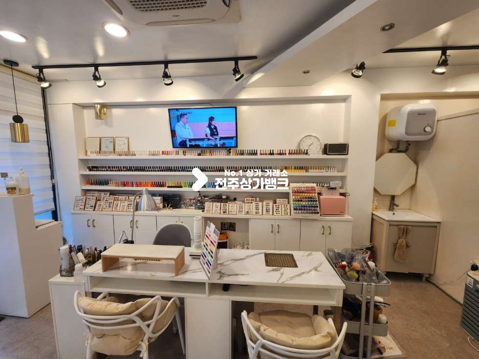 전북 전주완산구 중화산동2가 JY 중화산동 고등학교 입구 부근 유동인구많은 시설 잘된 권리금 상가 협의가능 !! 월세 매물번호 13046 사진 2