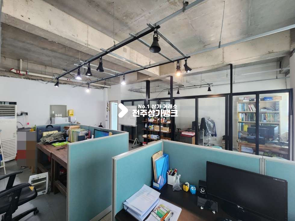 전북 전주완산구 효자동3가 효자동3가 20평형 인테리어 깔끔& 유리파티션으로 공간분리된 사용하시기 좋은 사무실 임대 월세 매물번호 13733 사진 4