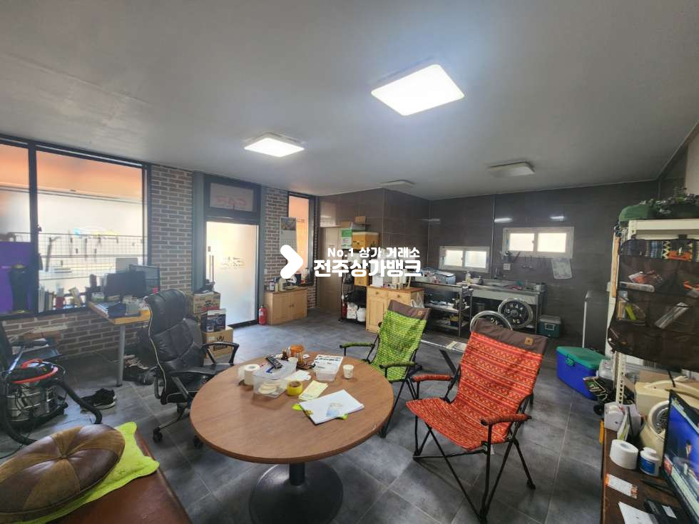 전북 전주덕진구 우아동3가 우아동3가 1층 단층 사무실 내부 인테리어 되어있음 주차용이 월세 매물번호 13745 사진 3