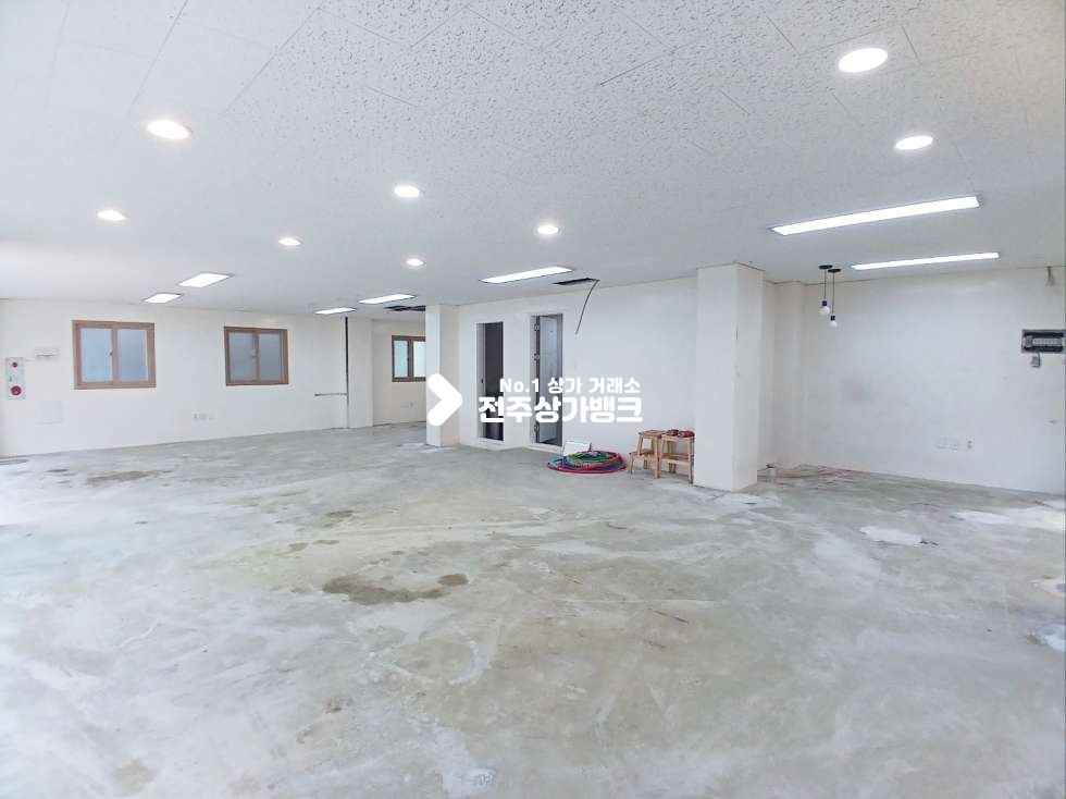 전북 전주덕진구 인후동1가 ★추천업종★ 커피숍 사무실 뷰티샵 추천드리며 분할가능 월세 매물번호 13754 사진 2