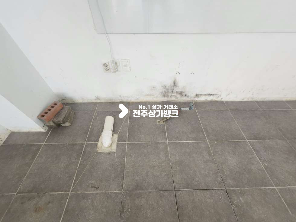 전북 전주덕진구 송천동1가 송천동1가 넒은평수 층고 높은 1층 상가 음식점,서비스판매점 강력추천 즉시입주가능 월세 매물번호 13765 사진 8